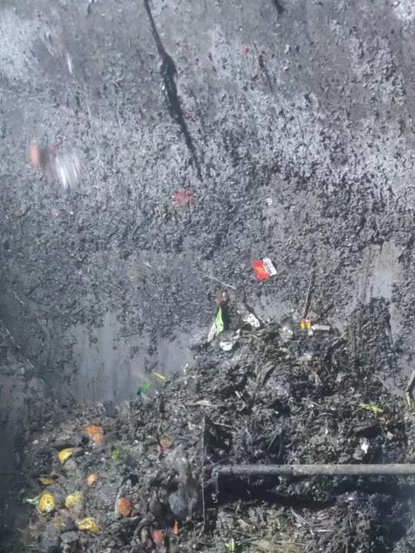 九真镇污水池清理